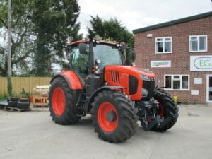 EG COlLES Kubota M7153