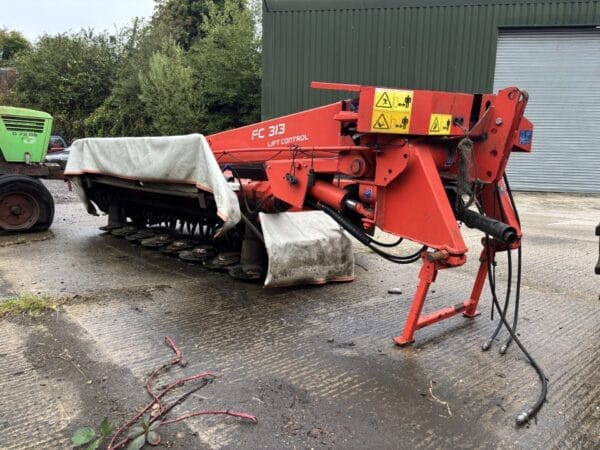 Used Kuhn FC313 Mower Conditioner - Image 2