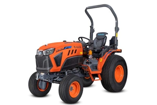 Kubota LXe-261 Electric Compact Tractor - Image 3
